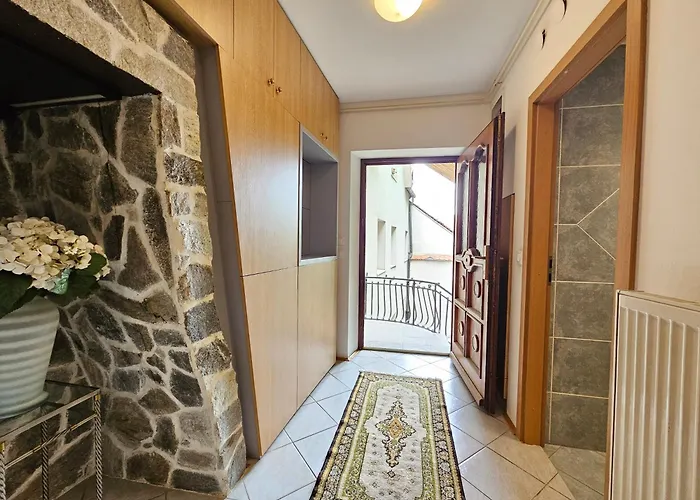 Nina With Private Terrace Tour As Liubliana